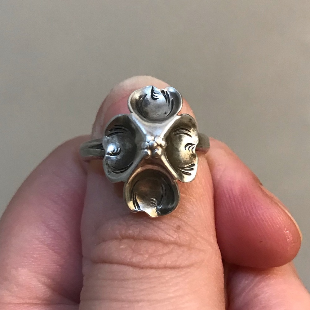 Stuart Nye Dogwood Sterling Silver Vintage Ring